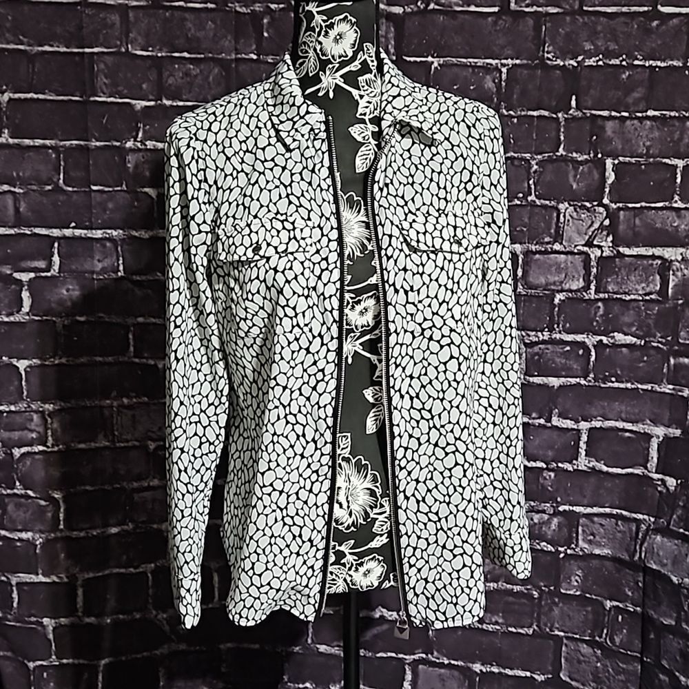 Michael Kors Black & White Abstract zip up Top CLEARANCE - Picture 8 of 13